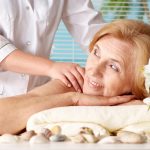 Les bienfaits du massage pour les personnes âgées