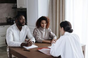 Assurances et mutuelles pour les jeunes couples